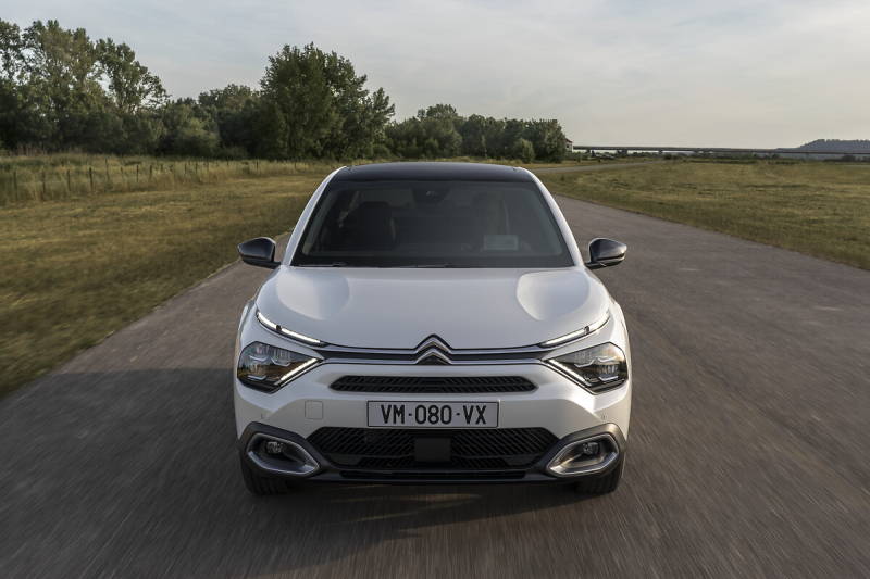 NOUVELLES CITROËN Ë-C4 X ET C4 X CHEZ CITROËN MIDI AUTO BREST