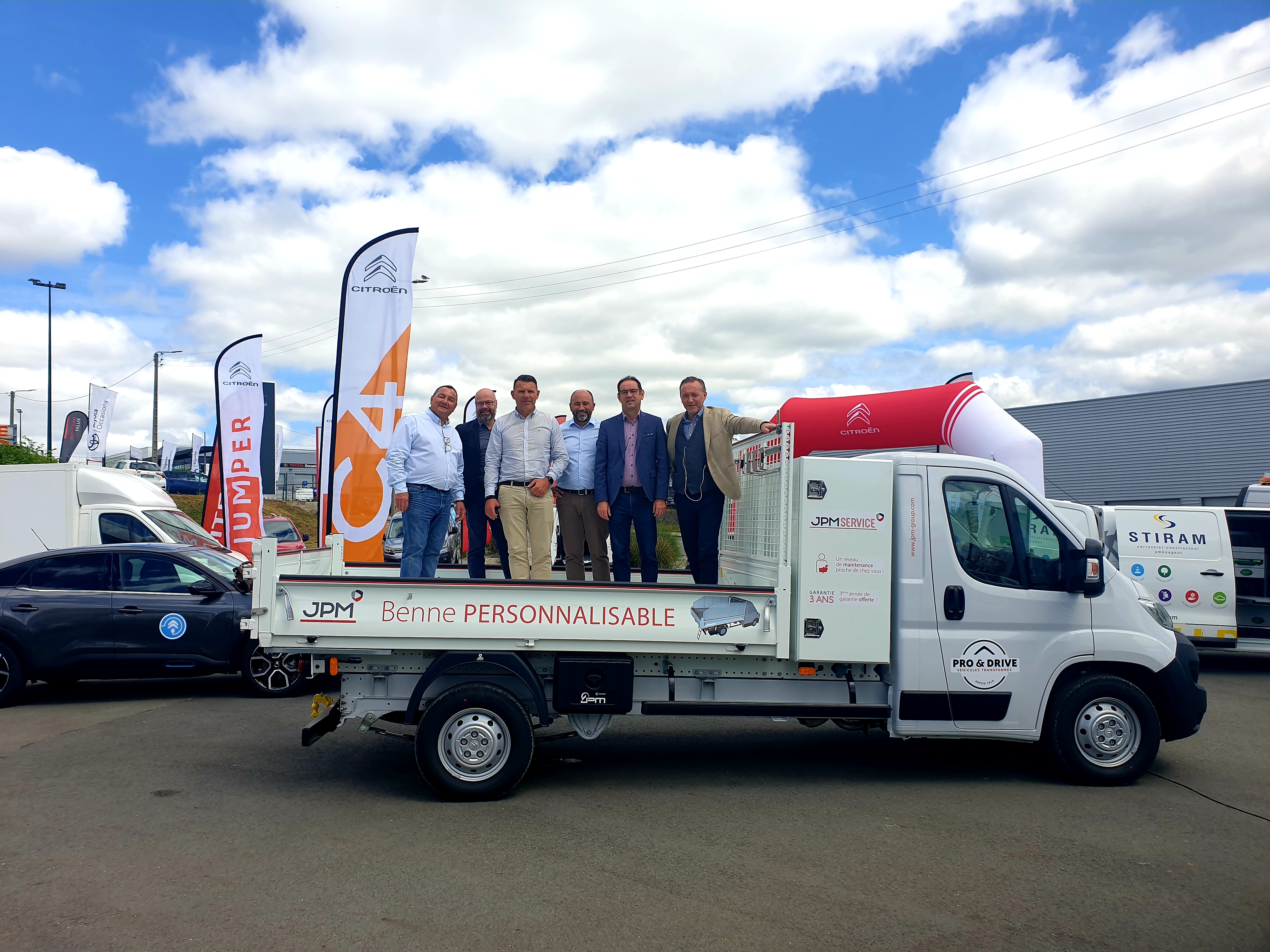 l'équipe B2B Citroën Brest au complet pour la caravane VU